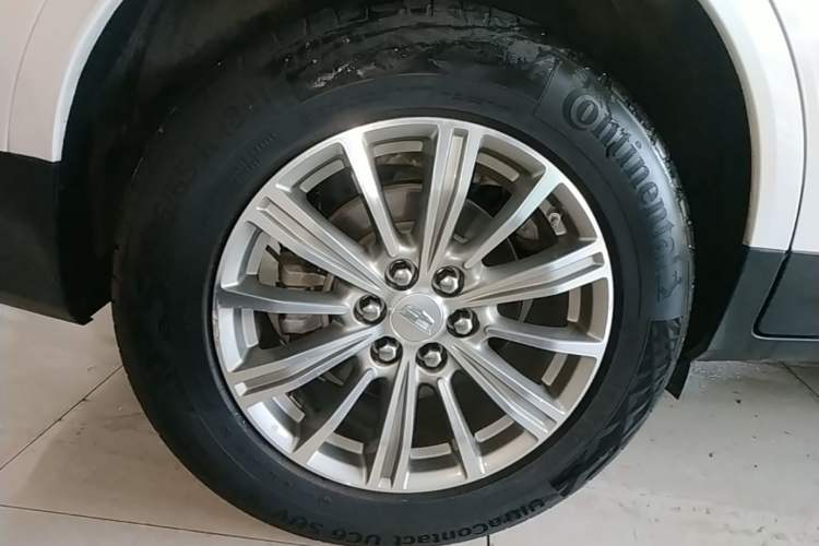 Used Cadillac XT5 2016 25T Luxury Model Right Rear Wheel Hub