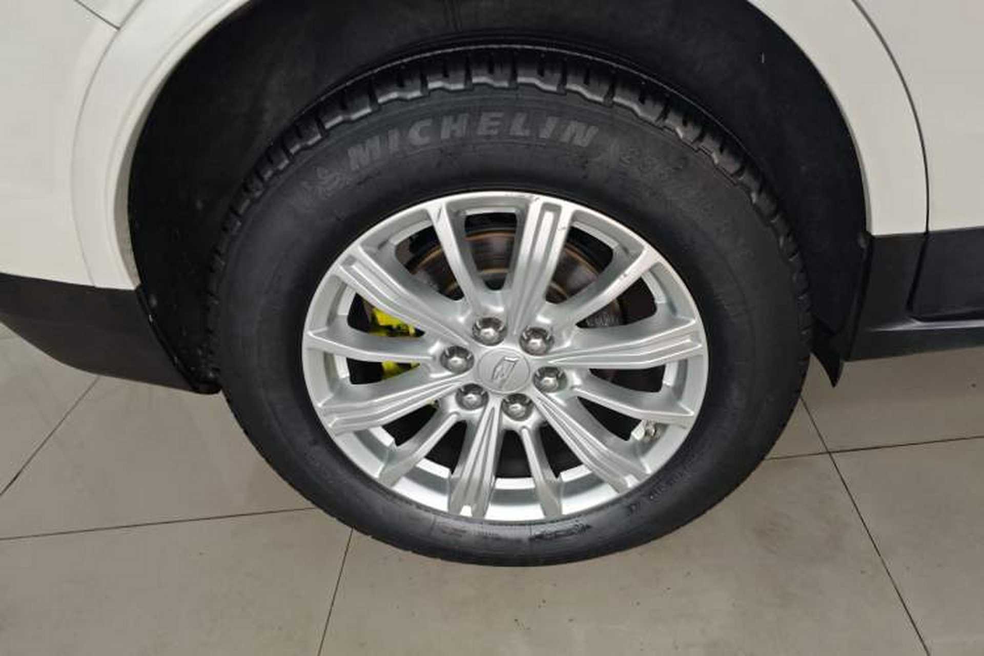 Used Cadillac XT5 2016 25T Tech Edition Right Rear Wheel Hub