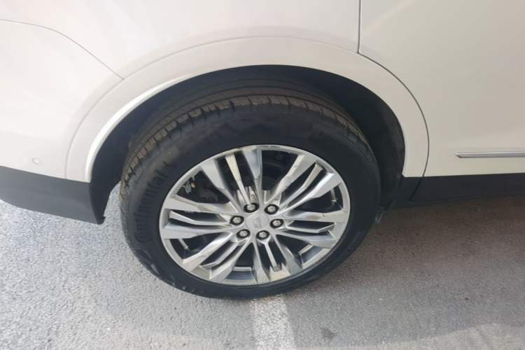 Used Cadillac XT5 2016 28T Four-Wheel-Drive Leading Model Right Rear Wheel Hub