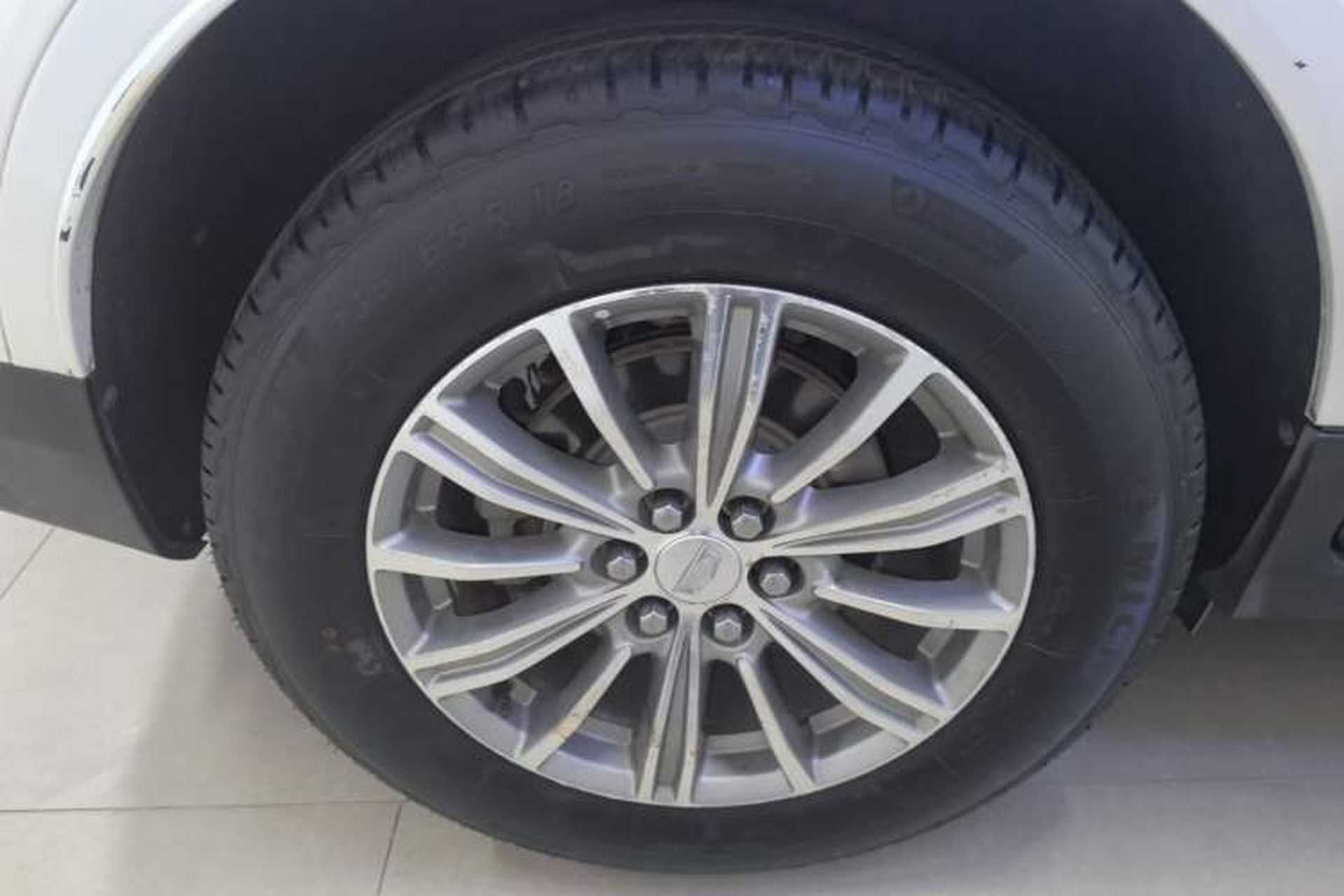 Used Cadillac XT5 2016 25T Luxury Model Right Rear Wheel Hub