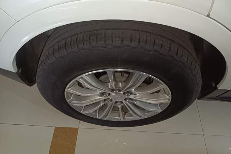 Used Cadillac XT5 2016 25T Luxury Model Right Rear Wheel Hub