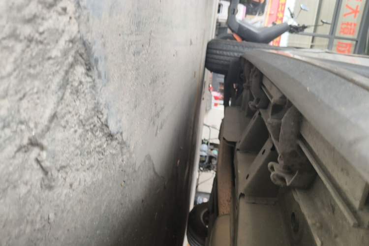 Used Cadillac XT5 2016 28T Four-Wheel Drive Tech Version Right Side Sill