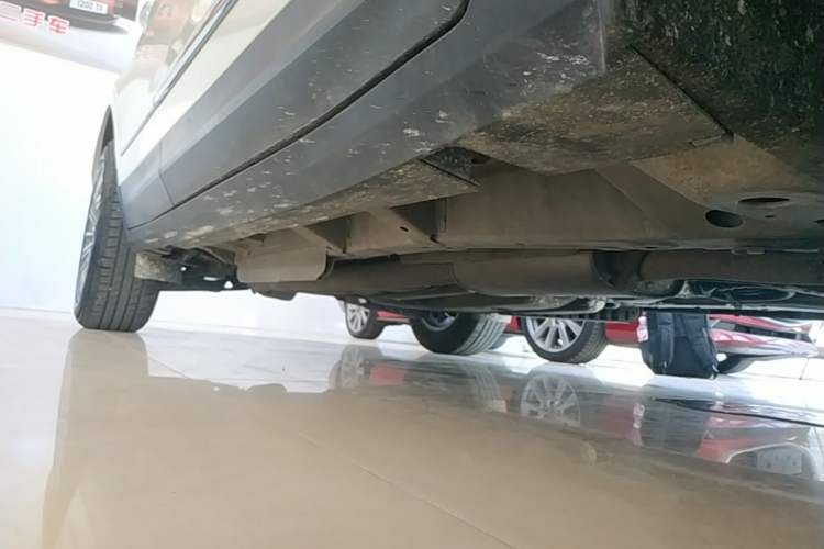 Used Cadillac XT5 2016 25T Luxury Model Right Side Sill