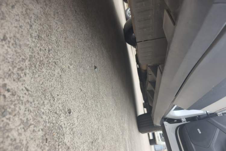 Used Cadillac XT5 2016 28T Four-Wheel Drive Luxury Model Right Side Sill
