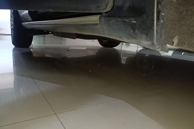 Used Cadillac XT5 2016 25T Luxury Model Right Side Sill