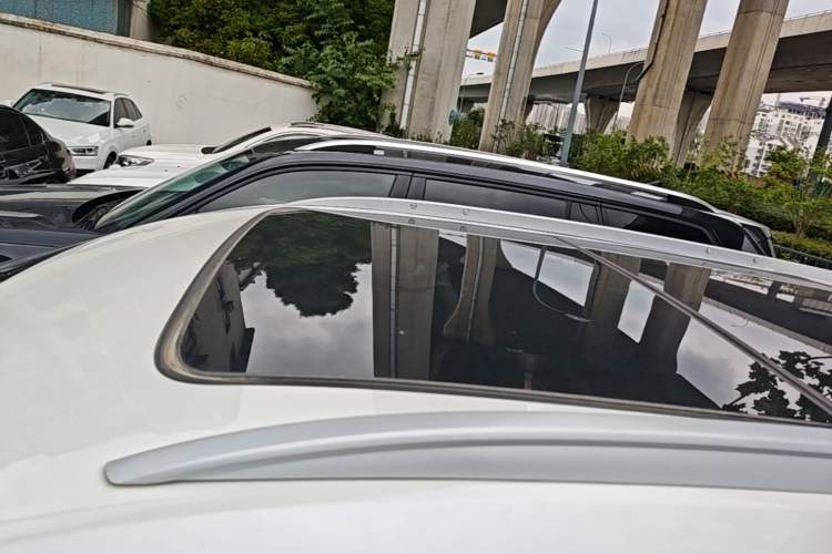 Used Cadillac XT5 2016 25T Luxury Model Roof