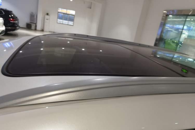 Used Cadillac XT5 2016 25T Luxury Model Roof