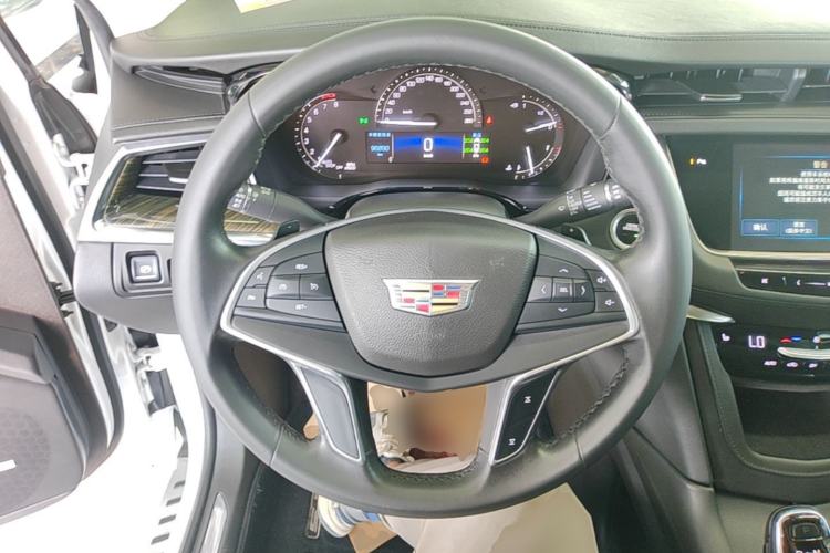 Used Cadillac XT5 2016 28T Four-Wheel Drive Luxury Model Steering Wheel