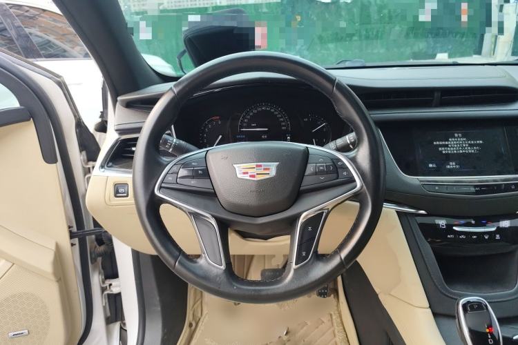 Used Cadillac XT5 2016 25T Tech Edition Steering Wheel