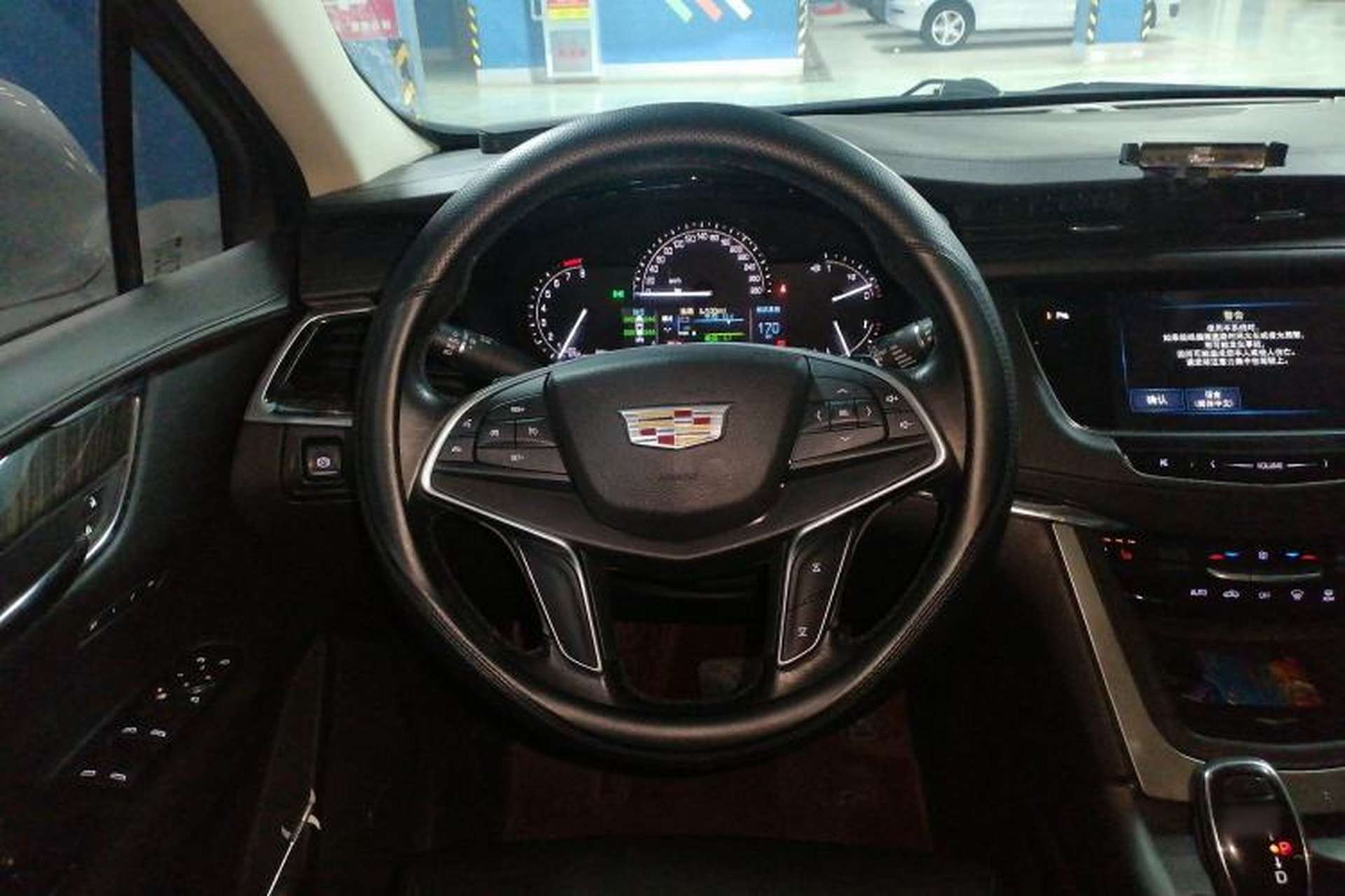 Used Cadillac XT5 2016 25T Luxury Model Steering Wheel