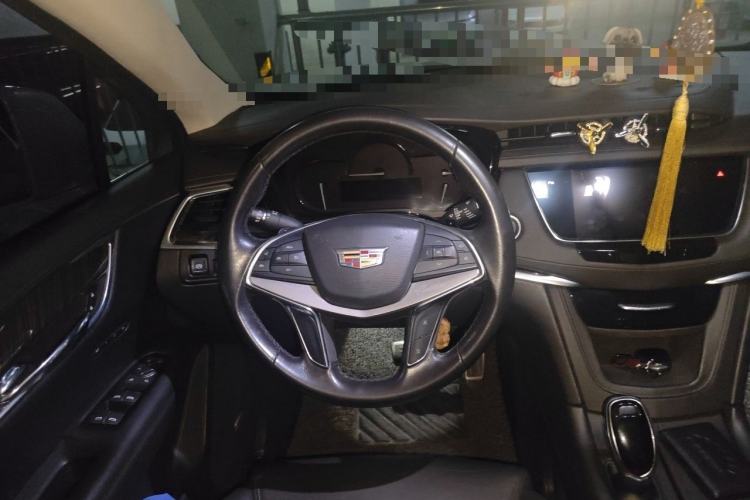 Used Cadillac XT5 2016 25T Luxury Model Steering Wheel