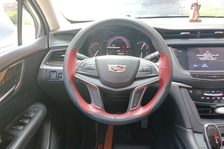 Used Cadillac XT5 2016 28T Four-Wheel Drive Luxury Model Steering Wheel