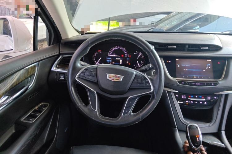 Used Cadillac XT5 2016 28T Four-Wheel Drive Luxury Model Steering Wheel