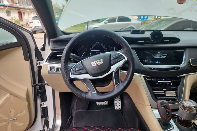 Used Cadillac XT5 2016 25T Tech Edition Steering Wheel