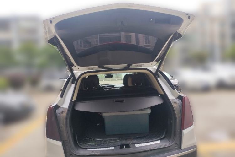 Used Cadillac XT5 2016 28T Four-Wheel Drive Luxury Model Trunk