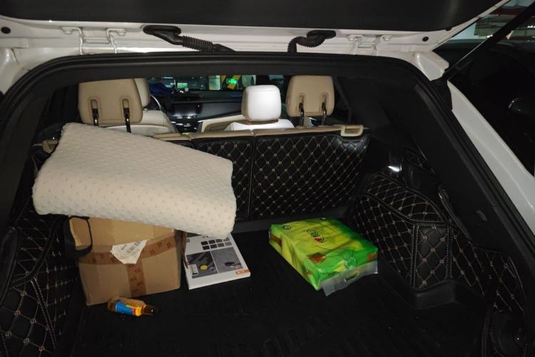 Used Cadillac XT5 2016 25T Tech Edition Trunk