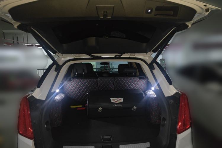 Used Cadillac XT5 2016 25T Luxury Model Trunk