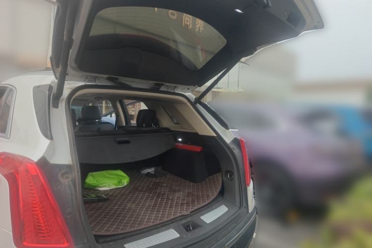Used Cadillac XT5 2016 25T Luxury Model Trunk