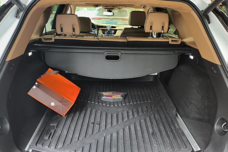 Used Cadillac XT5 2016 28T Four-Wheel-Drive Leading Model Trunk