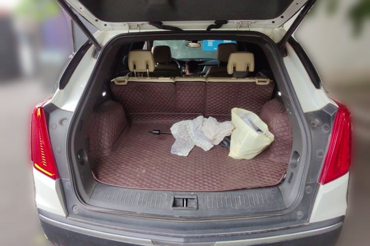 Used Cadillac XT5 2016 28T Four-Wheel Drive Tech Version Trunk