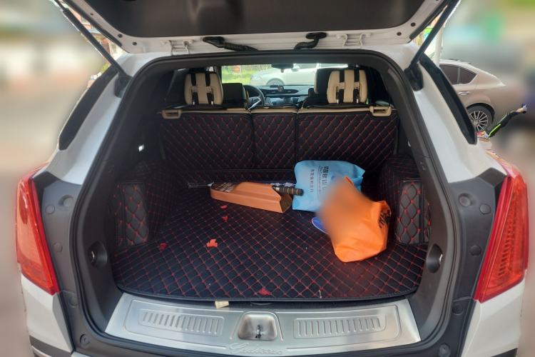 Used Cadillac XT5 2016 25T Tech Edition Trunk