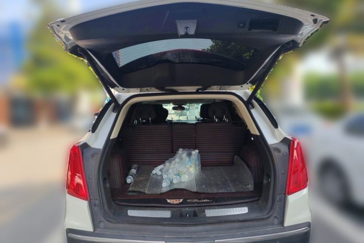 Used Cadillac XT5 2016 25T Luxury Model Trunk
