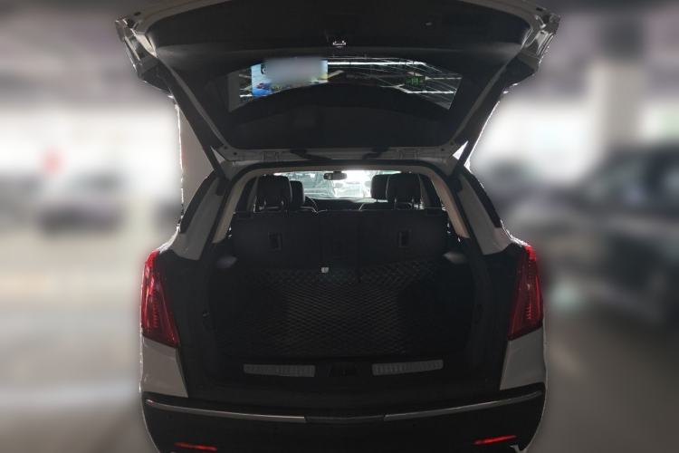 Used Cadillac XT5 2016 25T Luxury Model Trunk