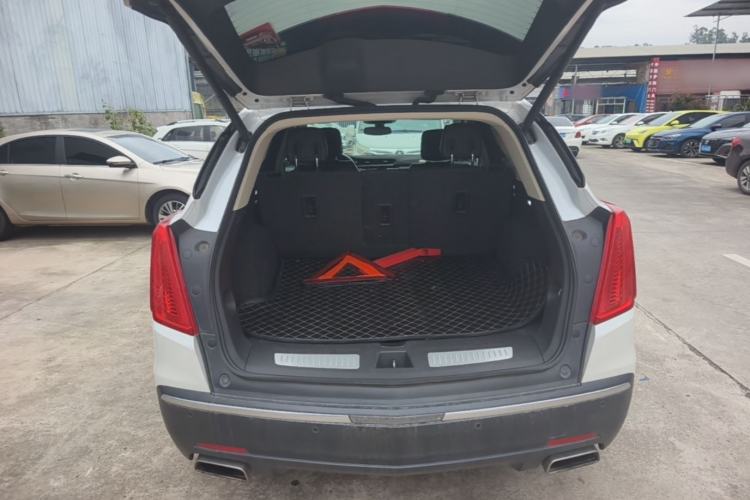 Used Cadillac XT5 2016 28T Four-Wheel Drive Luxury Model Trunk