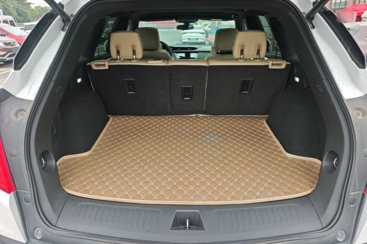 Used Cadillac XT5 2016 25T Tech Edition Trunk