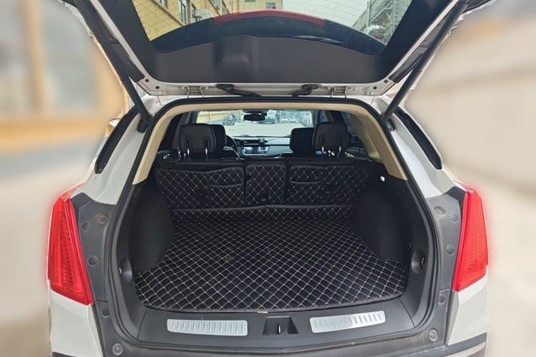 Used Cadillac XT5 2016 25T Luxury Model Trunk