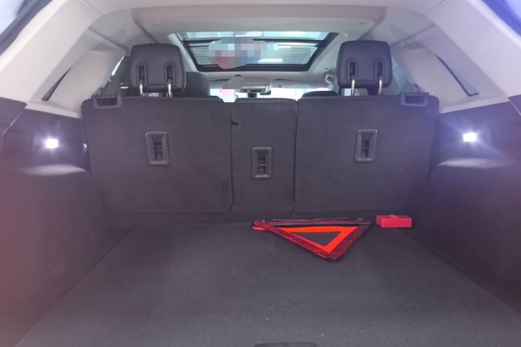 Used Cadillac XT5 2016 25T Luxury Model Trunk