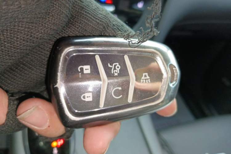 Used Cadillac XT5 2016 25T Luxury Model Vehicle Key