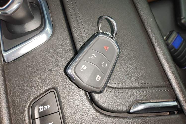 Used Cadillac XT5 2016 28T Four-Wheel Drive Luxury Model Vehicle Key