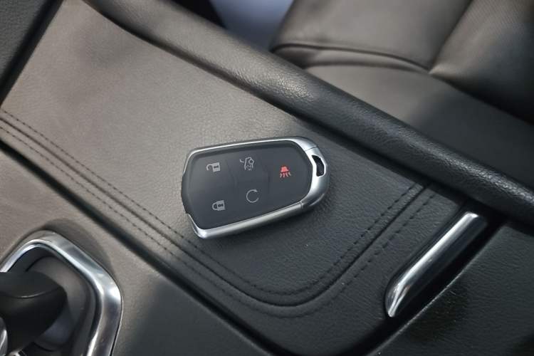 Used Cadillac XT5 2016 25T Luxury Model Vehicle Key