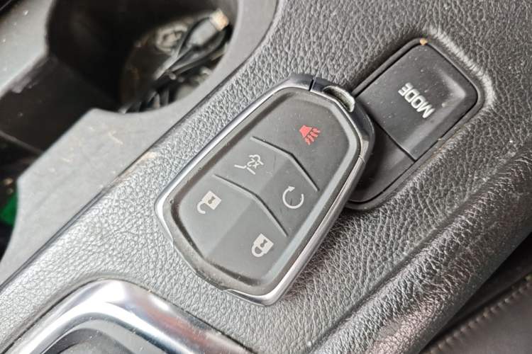 Used Cadillac XT5 2016 25T Luxury Model Vehicle Key