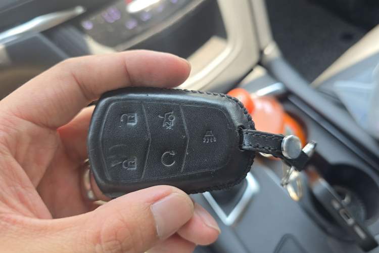 Used Cadillac XT5 2016 25T Luxury Model Vehicle Key