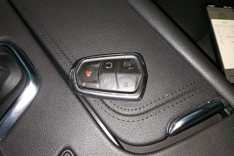 Used Cadillac XT5 2016 25T Luxury Model Vehicle Key
