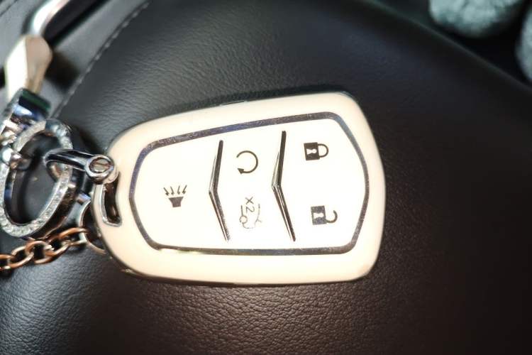 Used Cadillac XT5 2016 25T Luxury Model Vehicle Key