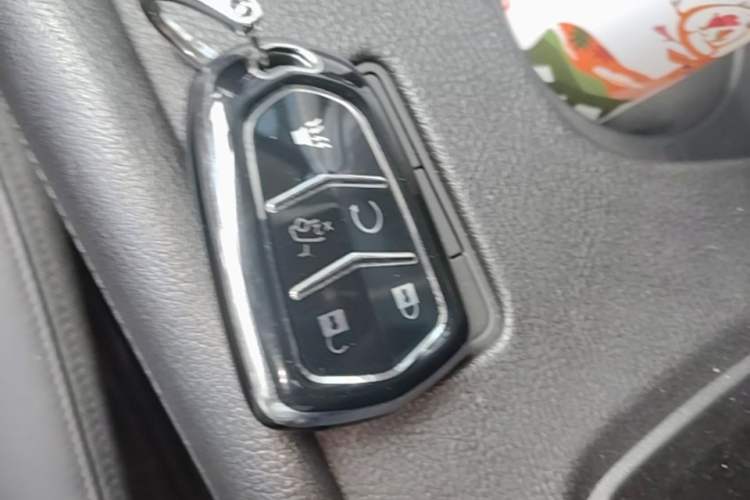 Used Cadillac XT5 2016 28T Four-Wheel Drive Luxury Model Vehicle Key
