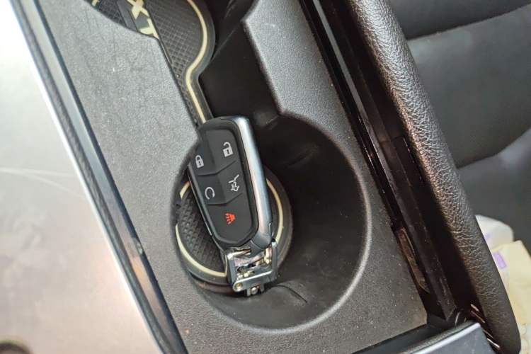 Used Cadillac XT5 2016 25T Luxury Model Vehicle Key