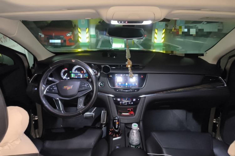 Used Cadillac XT5 2016 28T Four-Wheel Drive Luxury Model Center Console