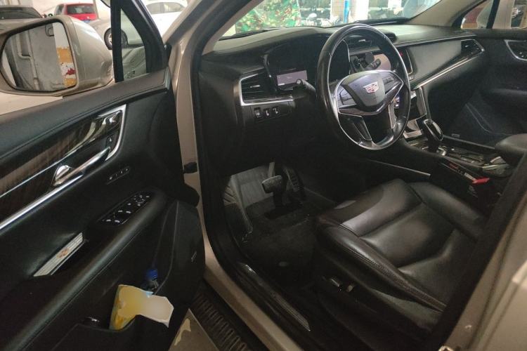 Used Cadillac XT5 2016 25T Luxury Model Driver Seat