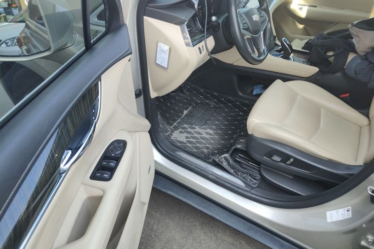 Used Cadillac XT5 2016 28T Four-Wheel Drive Tech Version Driver Seat