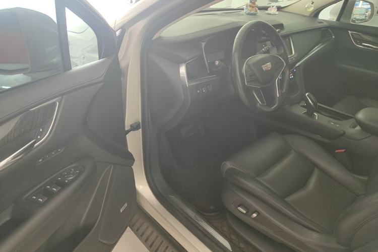 Used Cadillac XT5 2016 25T Luxury Model Driver Seat