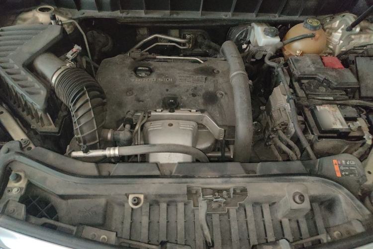 Used Cadillac XT5 2016 25T Luxury Model Engine Bay