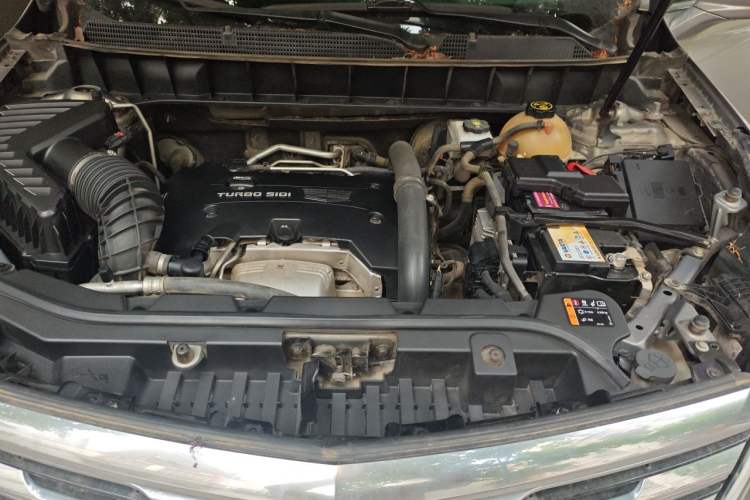 Used Cadillac XT5 2016 28T Four-Wheel Drive Luxury Model Engine Bay