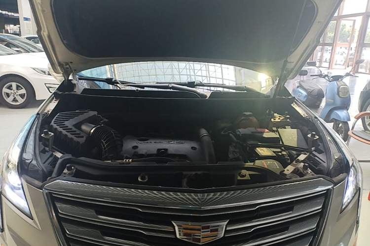 Used Cadillac XT5 2016 25T Luxury Model Engine Bay