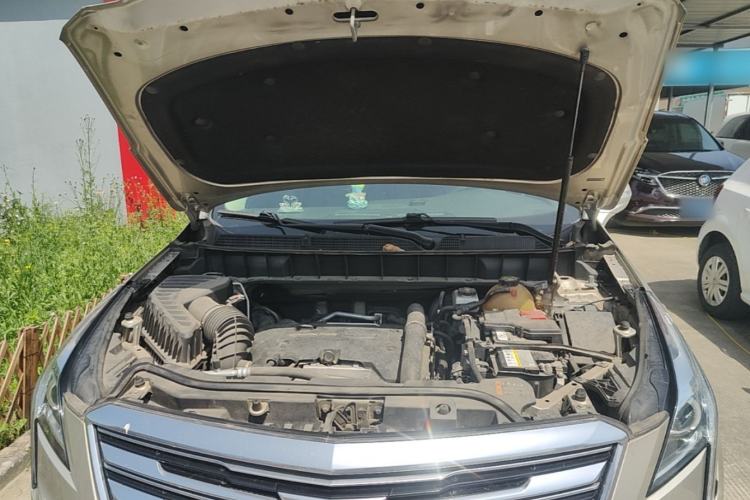 Used Cadillac XT5 2016 25T Luxury Model Engine Bay