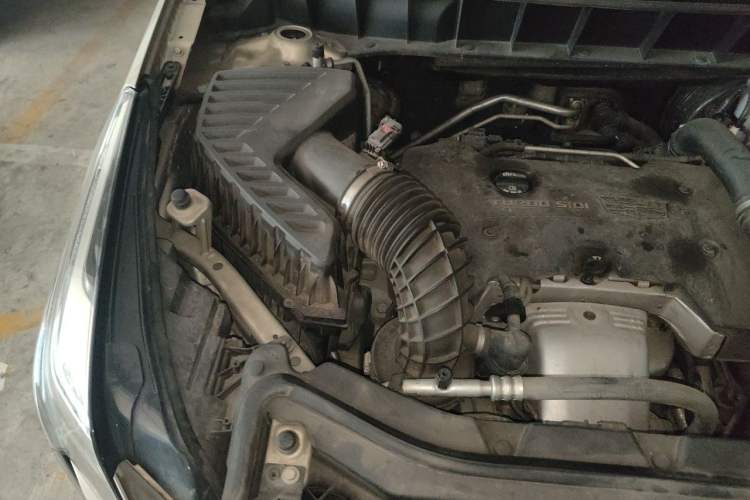 Used Cadillac XT5 2016 25T Luxury Model Engine Bay Right