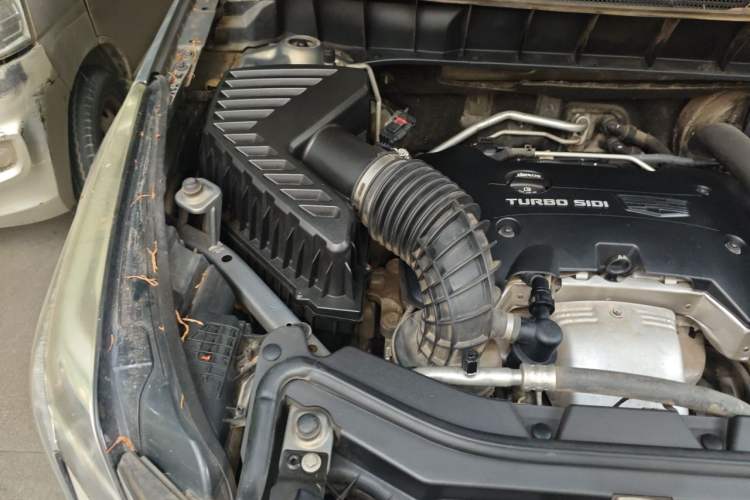 Used Cadillac XT5 2016 28T Four-Wheel Drive Luxury Model Engine Bay Right
